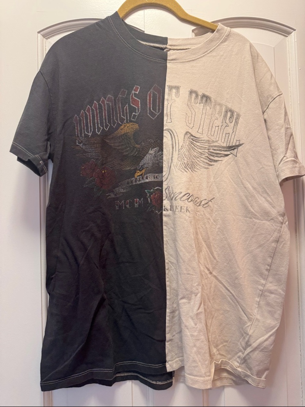 Hollister Black & Cream Split Graphic Tee